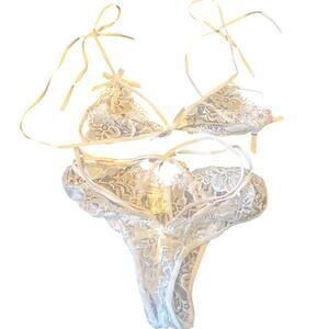 NWT AvidLove White Lacy Lingerie Two Piece Bra and Panties Size Small